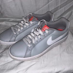 Women’s Nike Court Majestic